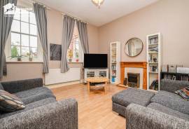 2 bedroom, Flat for sale