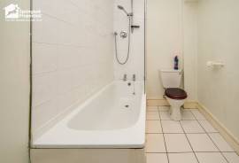 2 bedroom, Flat for sale