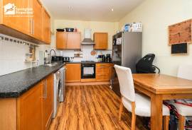 2 bedroom, Flat for sale