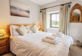 3 bedroom, Barn Conversion for sale