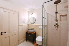 4 bedroom, Terraced House for sale