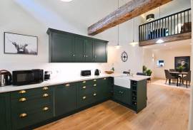 4 bedroom, Terraced House for sale