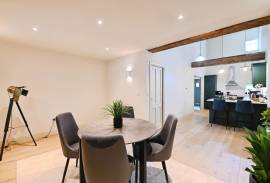 4 bedroom, Terraced House for sale