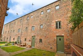 4 bedroom, Terraced House for sale