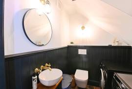 4 bedroom, Terraced House for sale