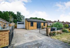 3 bedroom, Detached bungalow for sale