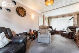 5 bedroom, Detached house for sale