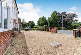 5 bedroom, Detached house for sale