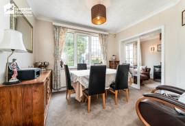 5 bedroom, Detached house for sale