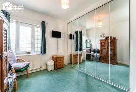 5 bedroom, Detached house for sale