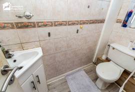 4 bedroom, Terraced House for sale
