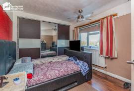 4 bedroom, Terraced House for sale