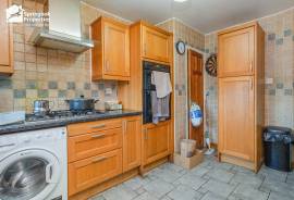 4 bedroom, Terraced House for sale