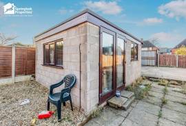 4 bedroom, Terraced House for sale