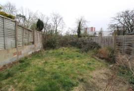 3 bedroom, Semi-detached house for sale