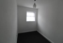 3 bedroom, Semi-detached house for sale