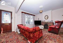 3 bedroom, Semi-detached house for sale