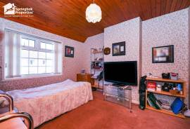 3 bedroom, Semi-detached house for sale