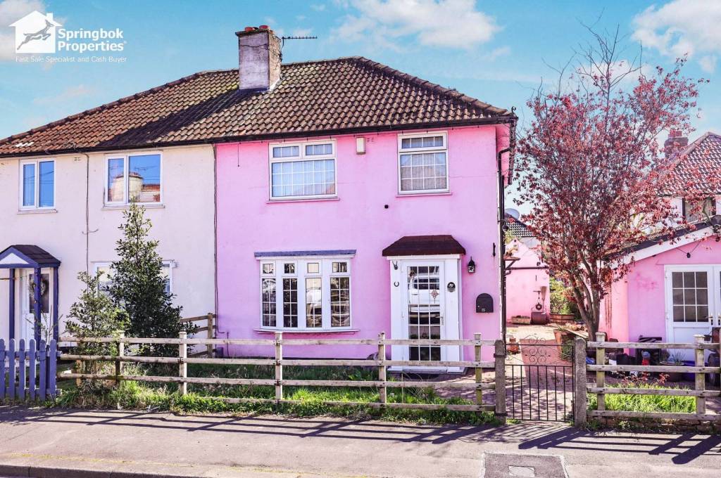 3 bedroom, Semi-detached house for sale