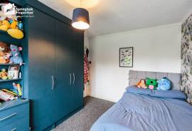 4 bedroom, Semi-detached house for sale