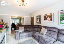 4 bedroom, Semi-detached house for sale