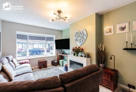 4 bedroom, Semi-detached house for sale