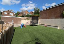 3 bedroom, Detached house for sale