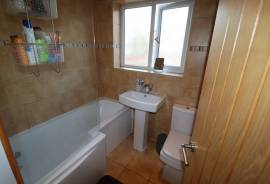 3 bedroom, Detached house for sale