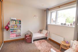 3 bedroom, Detached house for sale