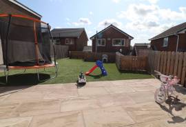 3 bedroom, Detached house for sale