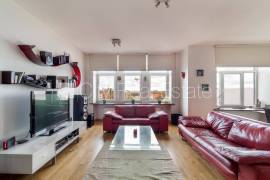 Apartment for rent in Riga, 161.00m2