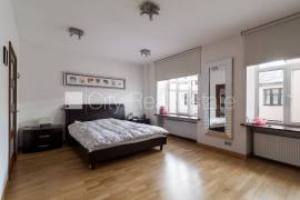 Apartment for rent in Riga, 161.00m2