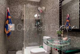 Apartment for rent in Riga, 161.00m2