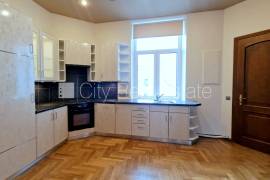 Apartment for rent in Riga, 160.00m2