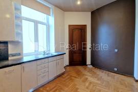 Apartment for rent in Riga, 160.00m2