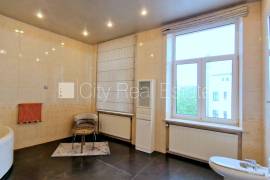 Apartment for rent in Riga, 160.00m2