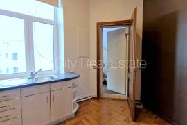 Apartment for rent in Riga, 160.00m2
