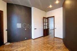 Apartment for rent in Riga, 160.00m2