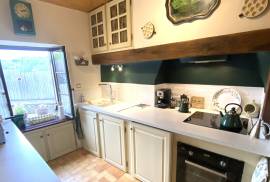 Charmante propriete de caractere au cœur de ce village perigourdin prise, avec une vue imprenable.