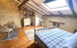 Charmante propriete de caractere au cœur de ce village perigourdin prise, avec une vue imprenable.