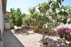 FABULOUS VILLA WITH 3 BEDROOMS, PRIVATE POOL AND GUEST ANNEX
