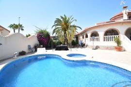 FABULOUS VILLA WITH 3 BEDROOMS, PRIVATE POOL AND GUEST ANNEX