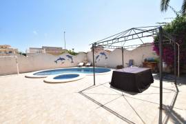 FABULOUS VILLA WITH 3 BEDROOMS, PRIVATE POOL AND GUEST ANNEX