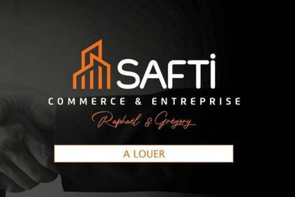 Hangar 3 700 m² – Accès PL – Zone sécurisée - LE MUY