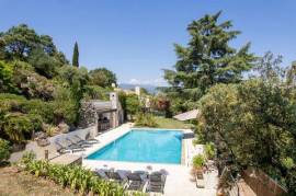 Biot  Peaceful Villa Nestled in Lush Greenery, 5 Bedrooms