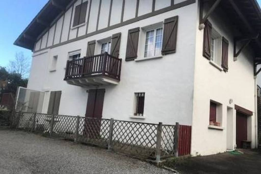Magnifique appartement à vendre d'une suface de 88 m² avec une terrasse de 70m² et garage sur 30 m²