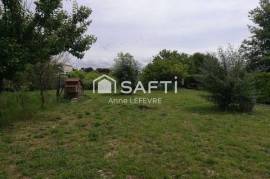 Beau terrain à bâtir entièrement clos de 1454m²