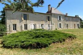JOLIE PROPRIÉTÉ ARBORÉE DU XIX ÈME - 7 PIÈCES