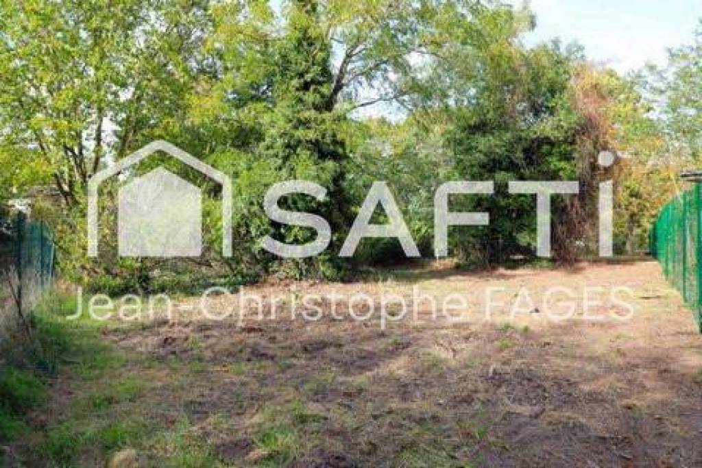 Très beau terrain plat à viabiliser 541m2