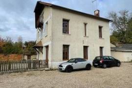 Ensemble immobilier unique à 500 m du musée et jardin Claude Monet
